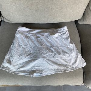white lululemon pace rival skirt size 8